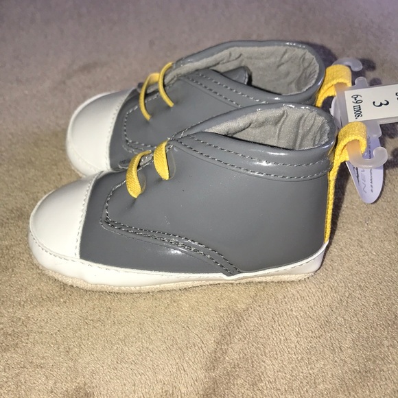 New Baby Shoes 👟 - Picture 3 of 6